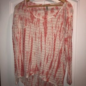 Guess - Loose red/white tie dye high low blouse
